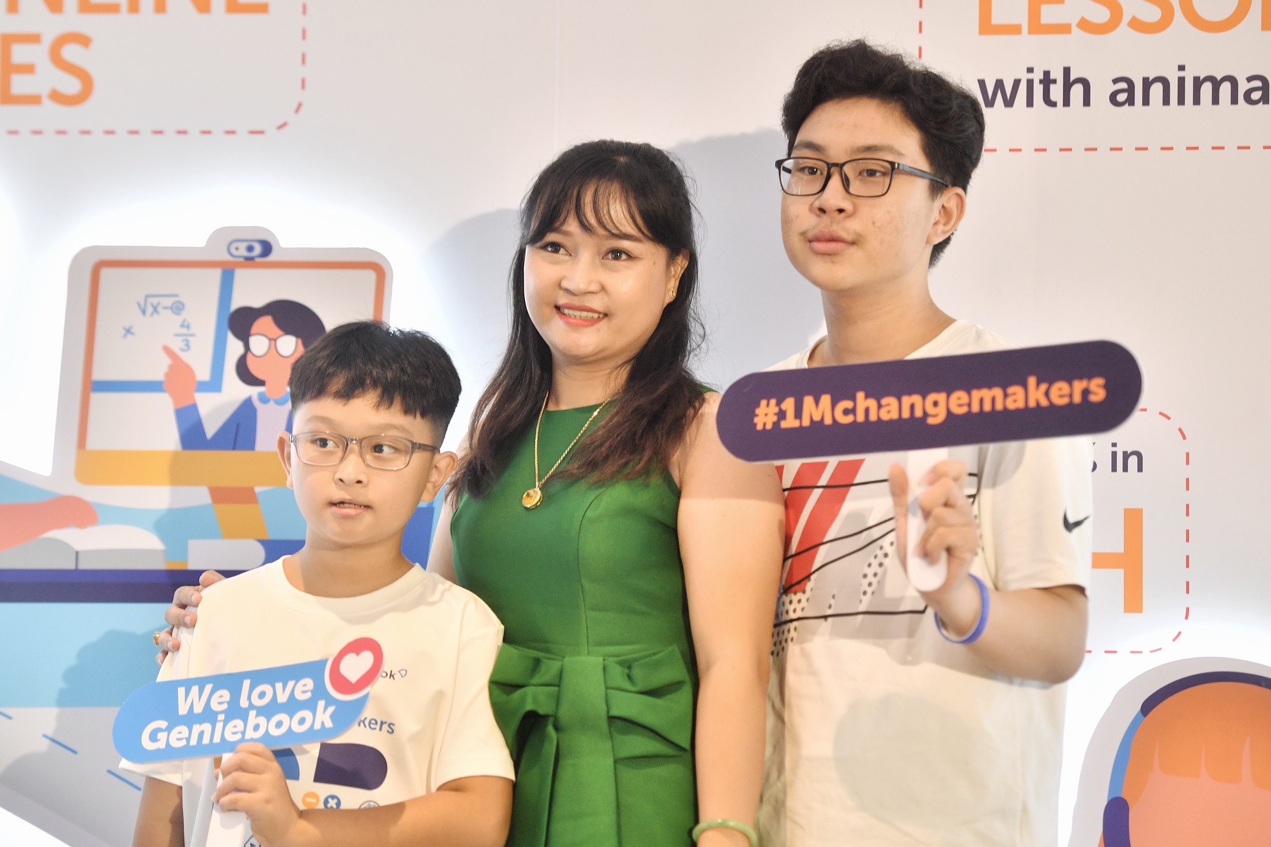 Nen tang truc tuyen ung dung AI, ca nhan hoa chuong trinh cho hoc vien hinh anh