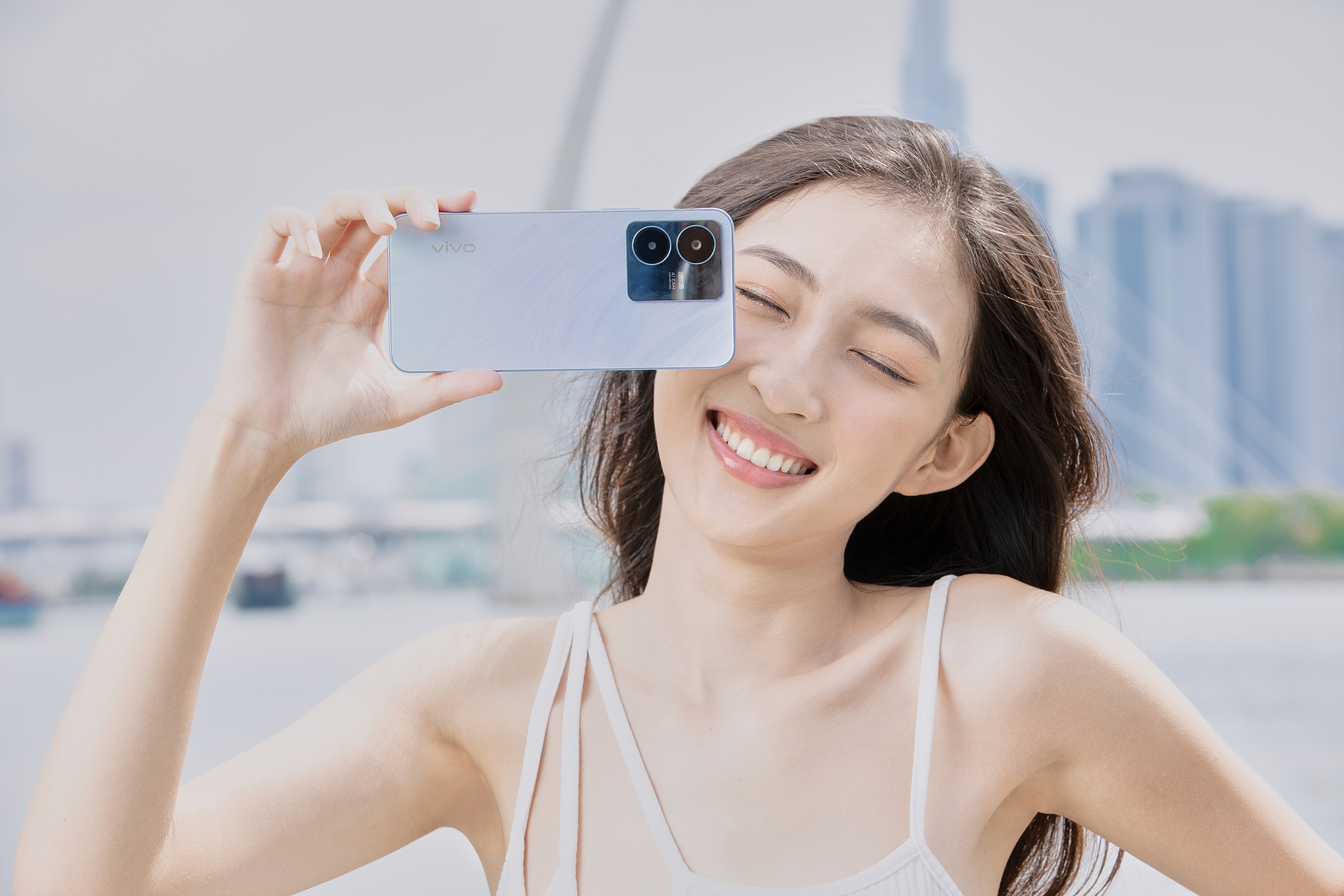 Vivo Y22s - smartphone tot ca go lan nuoc son trong tam gia 6 trieu hinh anh