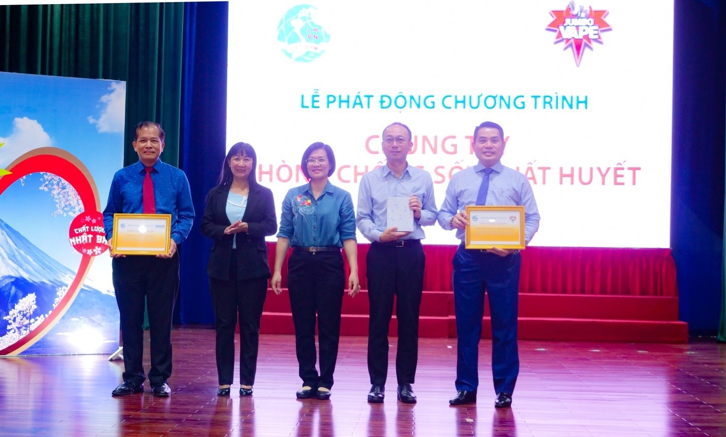 Sot xuat huyet anh 1