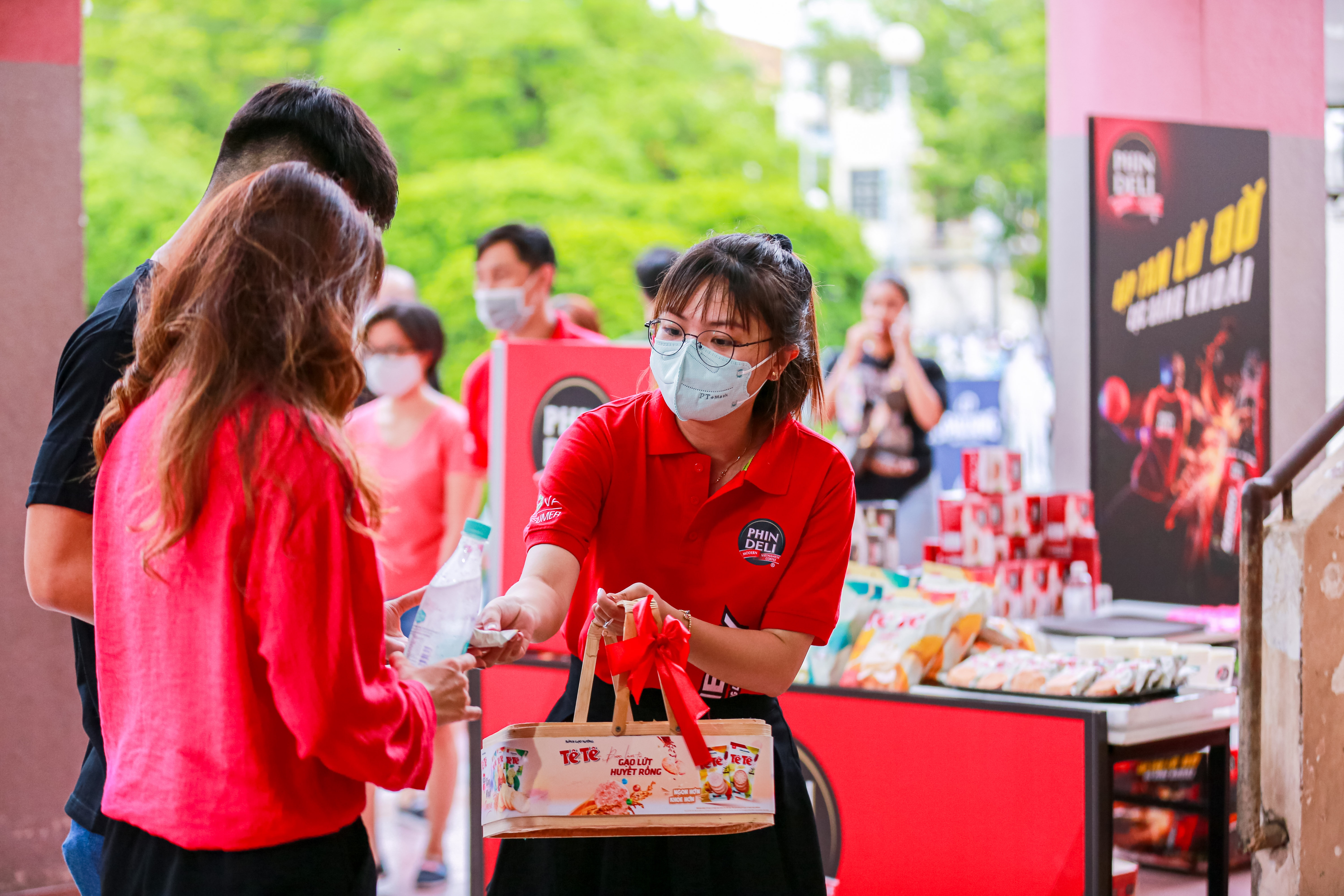 Saigon Heat,  VBA anh 2