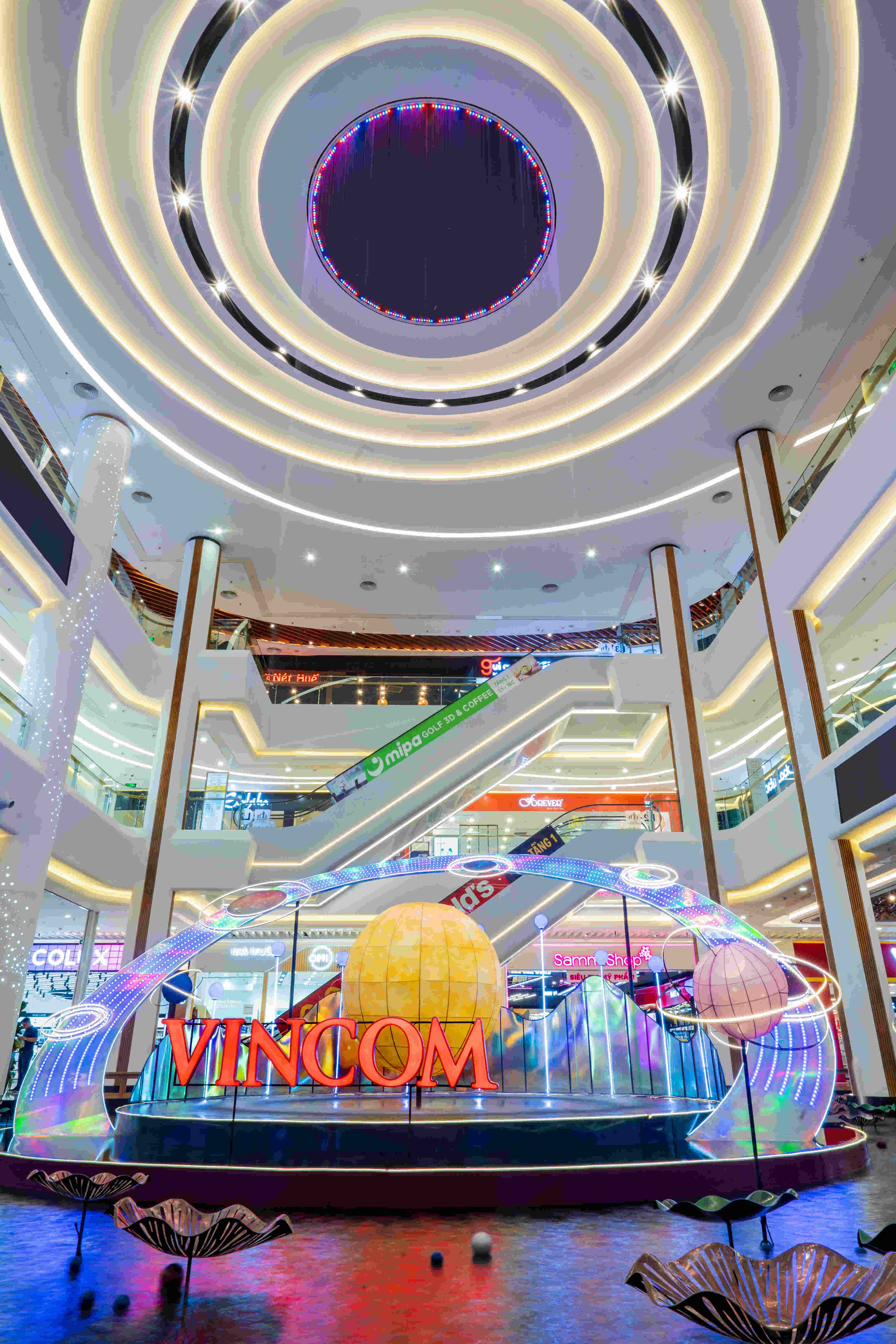 Trung tam thuong mai Vincom anh 7