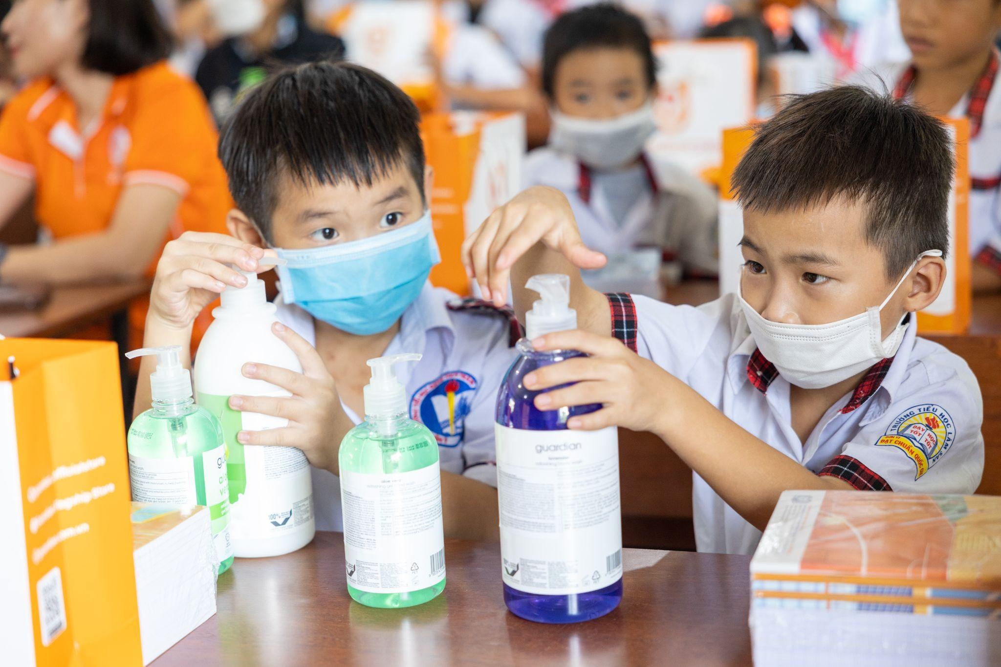 Khoi dong du an Guardiancares - Vi tre em Viet Nam khoe dep hinh anh