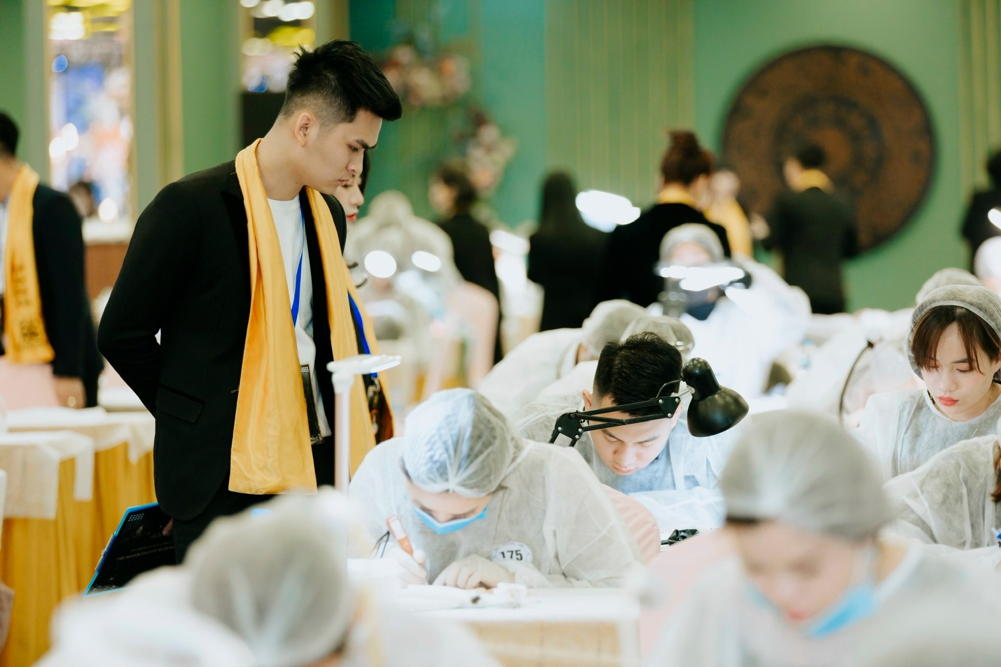 Surreal Brows - nghe thuat dieu khac long may pha cach hinh anh