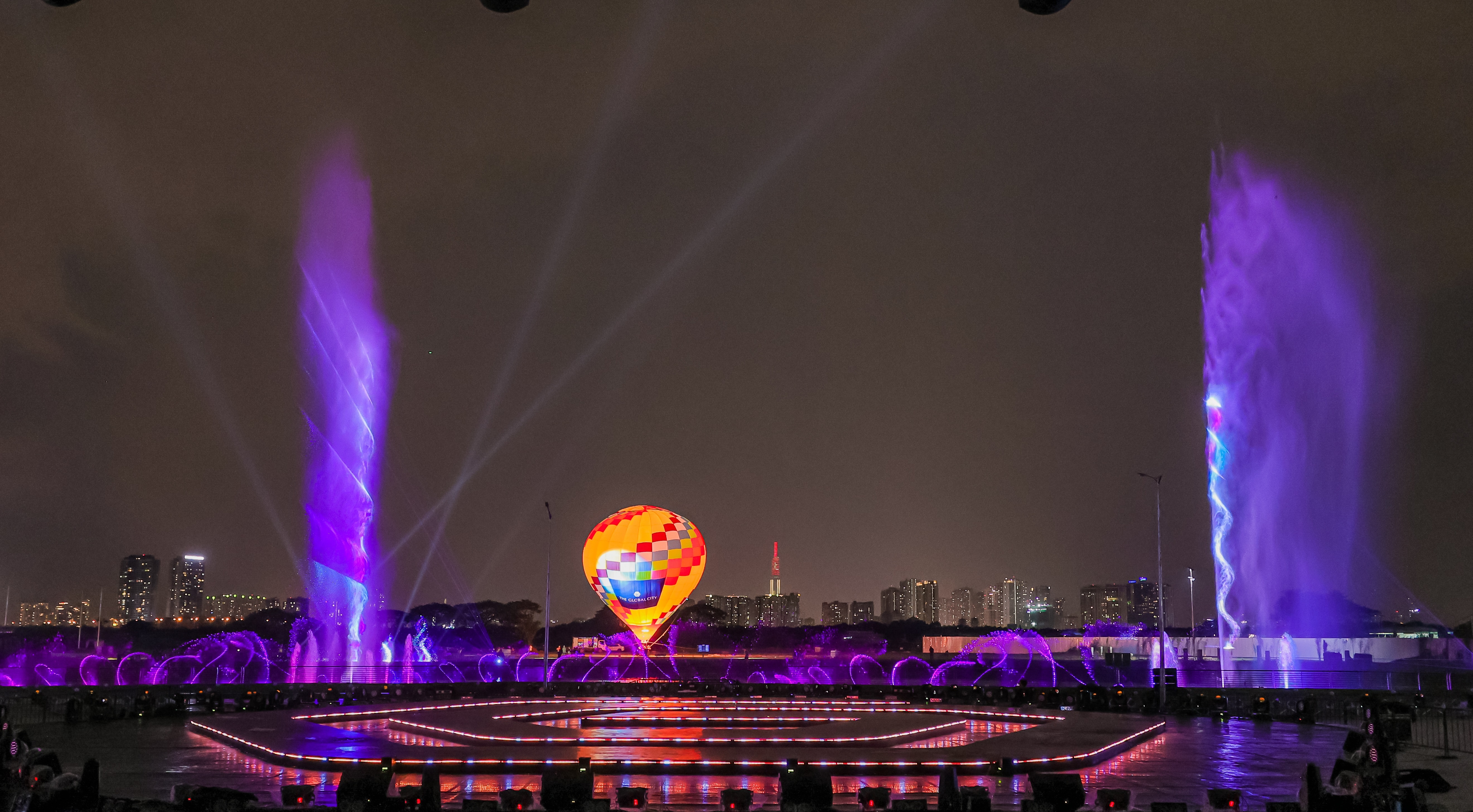 Khai truong khu nhac nuoc hang dau Dong Nam A tai The Global City hinh anh