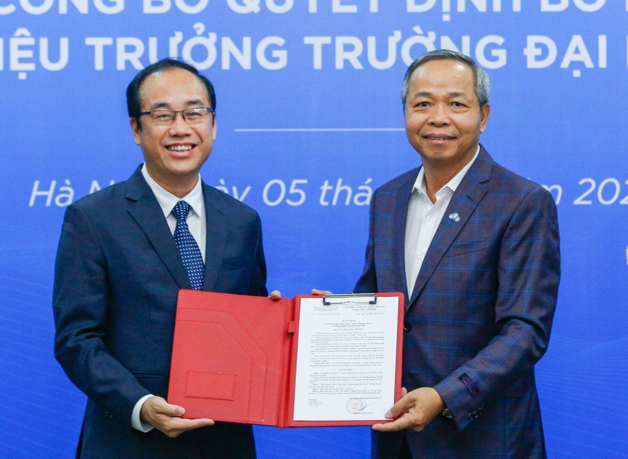 Truong Dai hoc CMC co pho hieu truong moi hinh anh