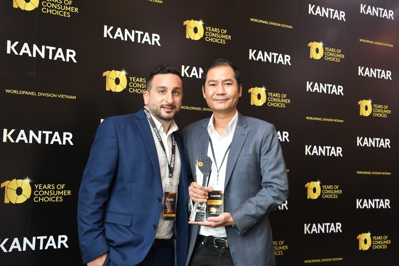 Uniben,  mi 3 Mien anh 3