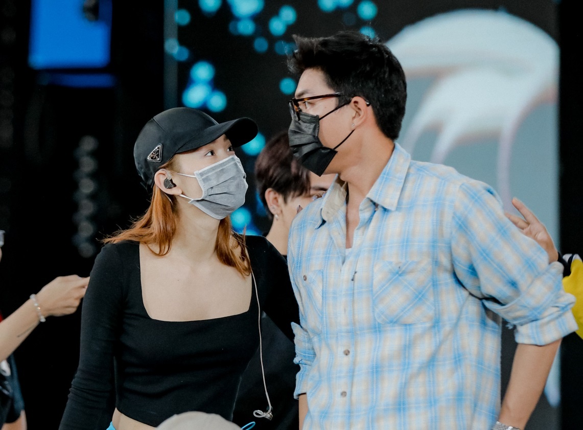 Minh Hang, HIEUTHUHAI gop mat tai 'Sieu dai nhac hoi trang ram' hinh anh