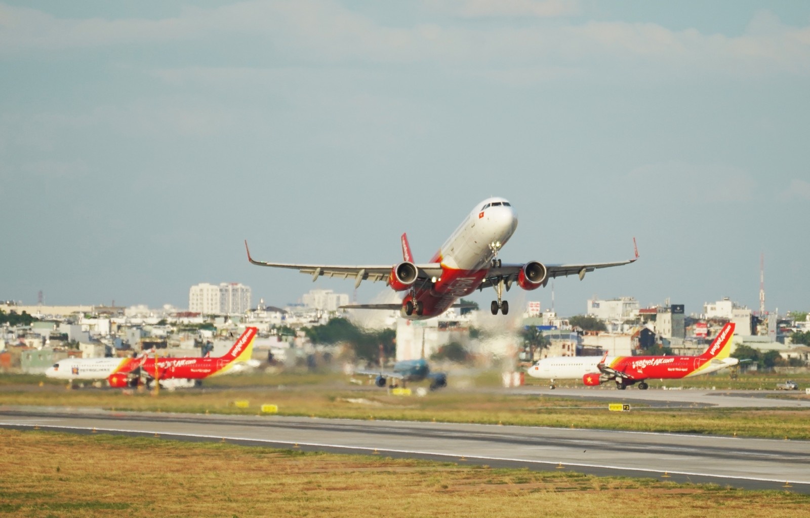 Vietjet,  hang khong gia re anh 1