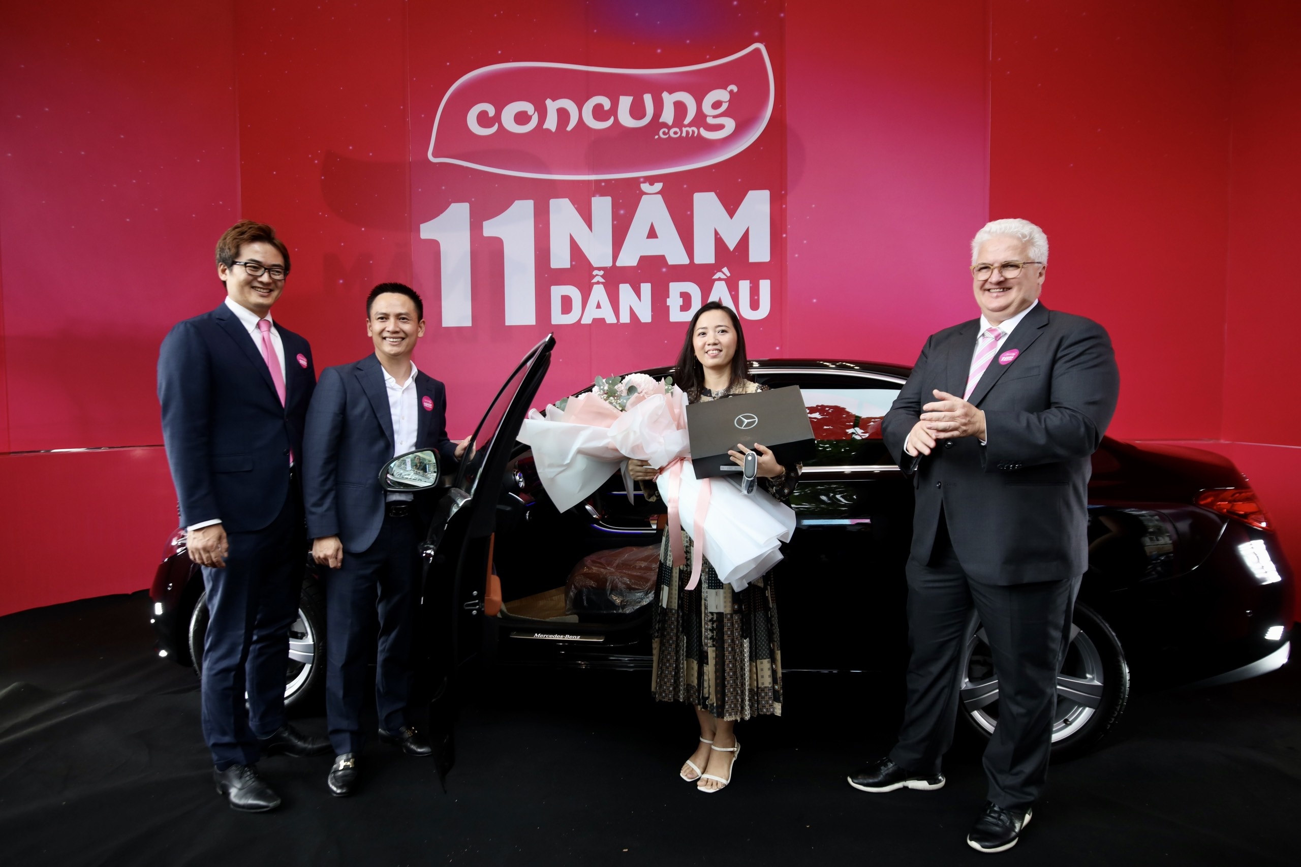 Con Cung 11 nam dan dau - hanh trinh lon len voi 9 trieu gia dinh Viet hinh anh