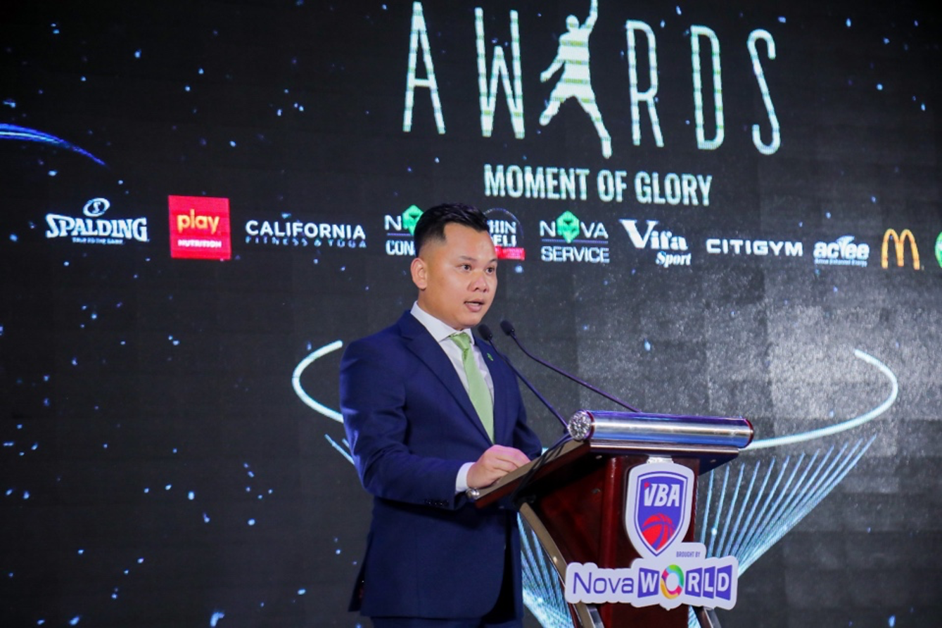 Le trao giai VBA anh 1