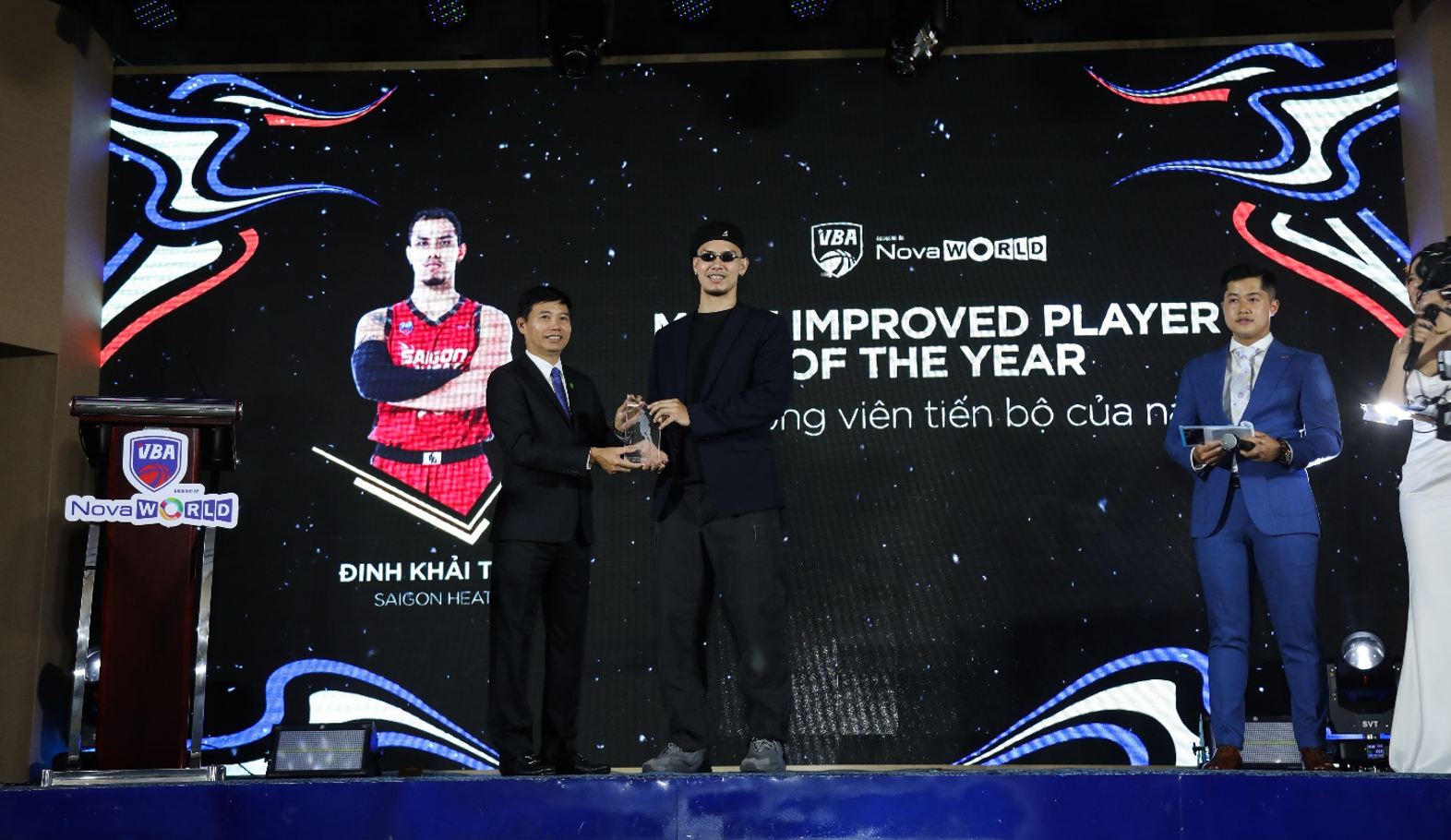 Le trao giai VBA anh 2