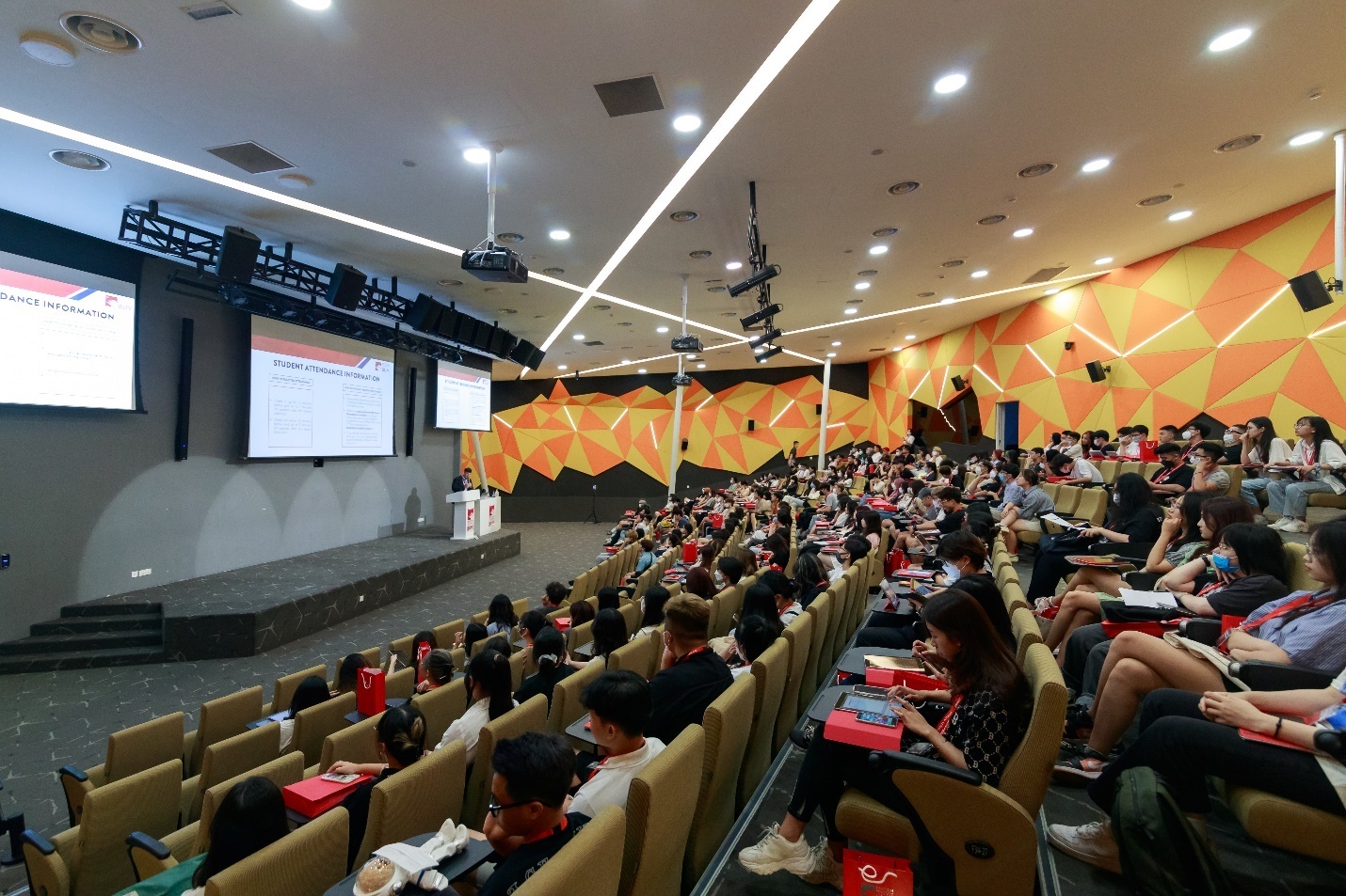 Dai hoc Anh Quoc,  BUV anh 4