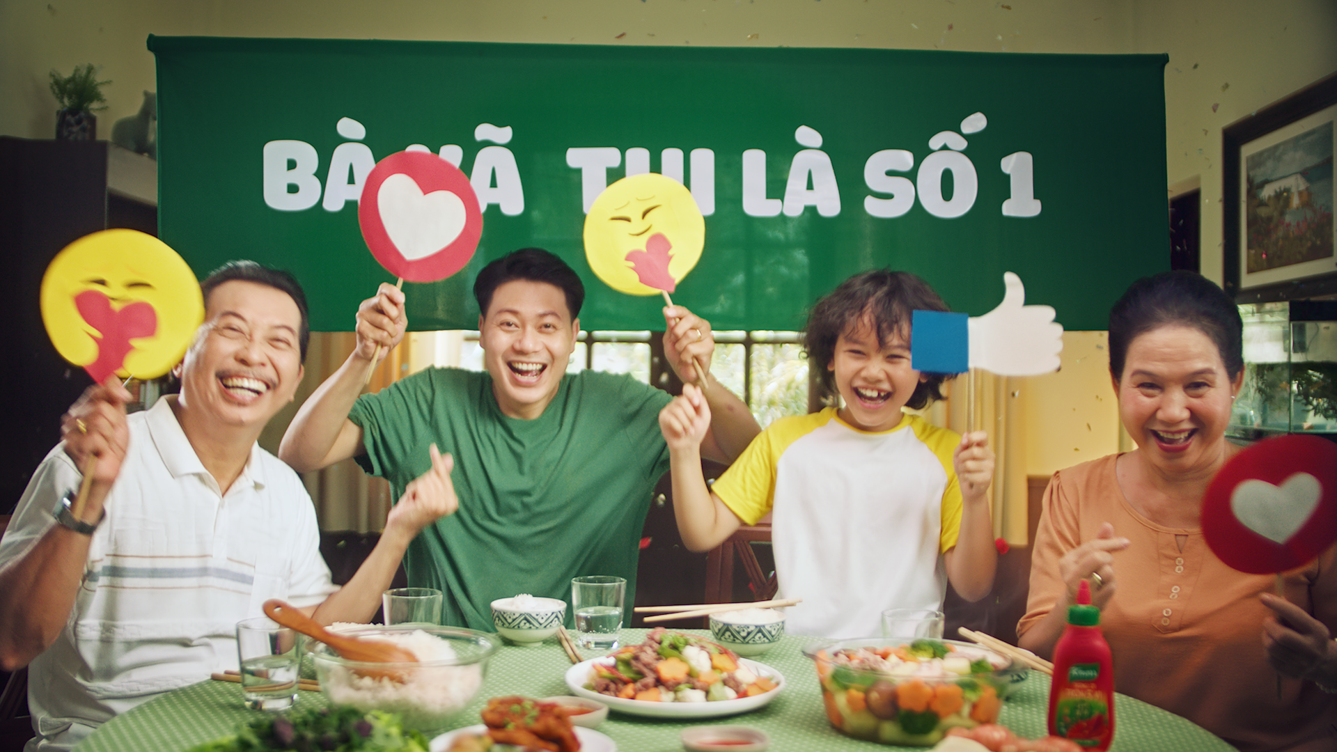 Cham chut cho hanh phuc gia dinh tu bua an ngon hinh anh