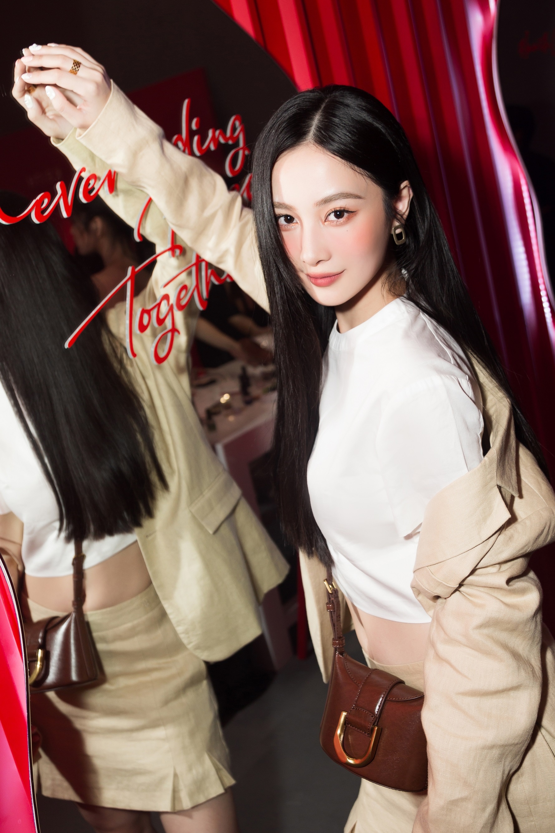 Charles & Keith anh 3