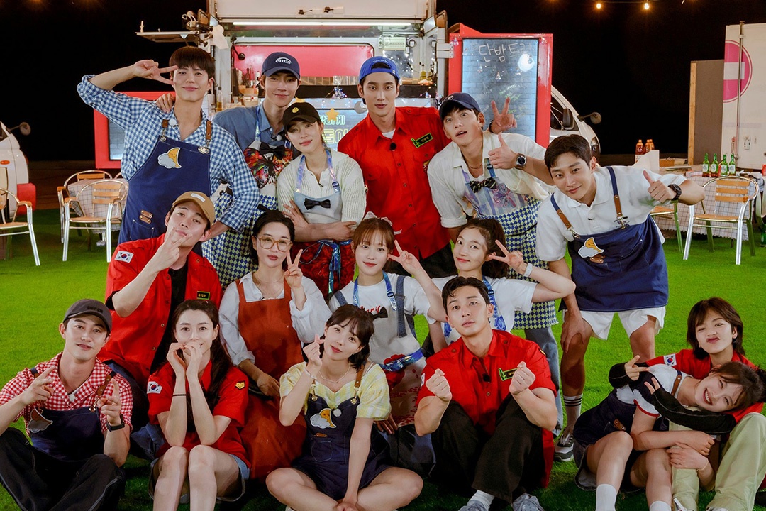 Hau boi du ky,  FPT Play anh 1