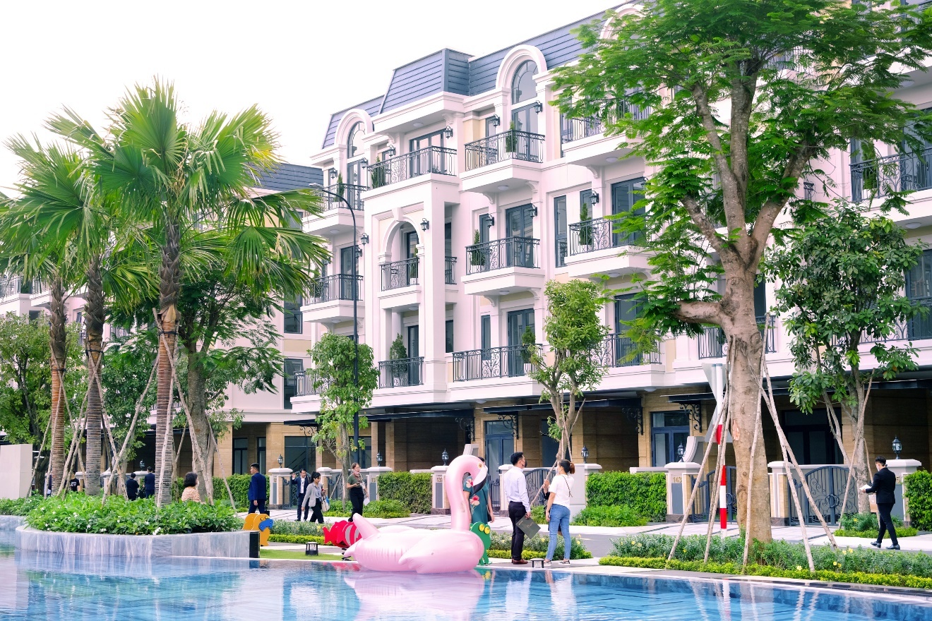 The Classia,  Mega anh 4