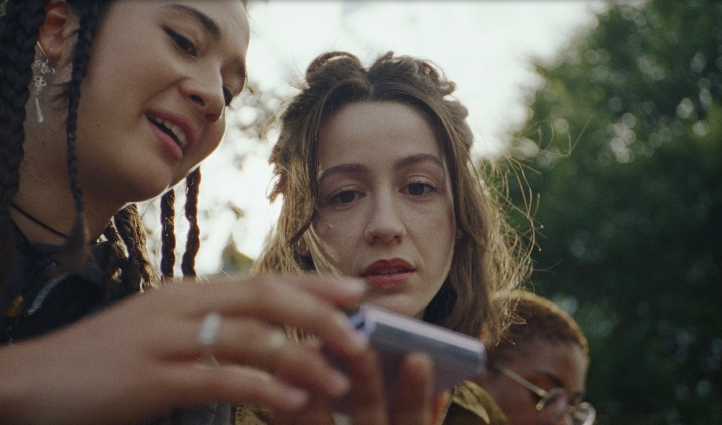 Kha nang 'gap mo' tro thanh tieu chuan cho smartphone cua nguoi tre hinh anh