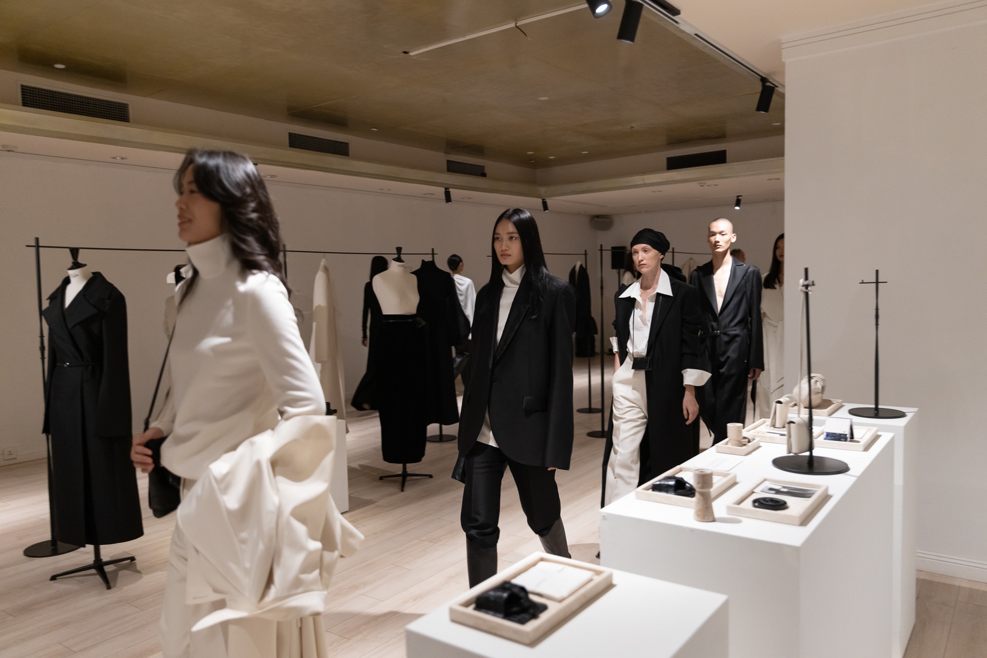 Lam Gia Khang va Samsung anh 14