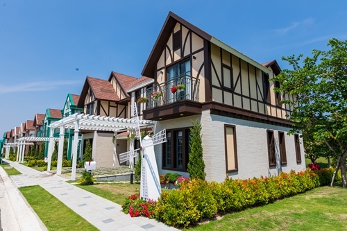 Net kien truc chau Au giua thien nhien tai NovaWorld Ho Tram hinh anh