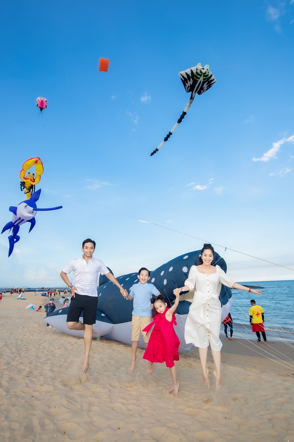 Khánh Thi, Phan Hiển ảnh 4 Khanh Thi, Phan Hien anh 4