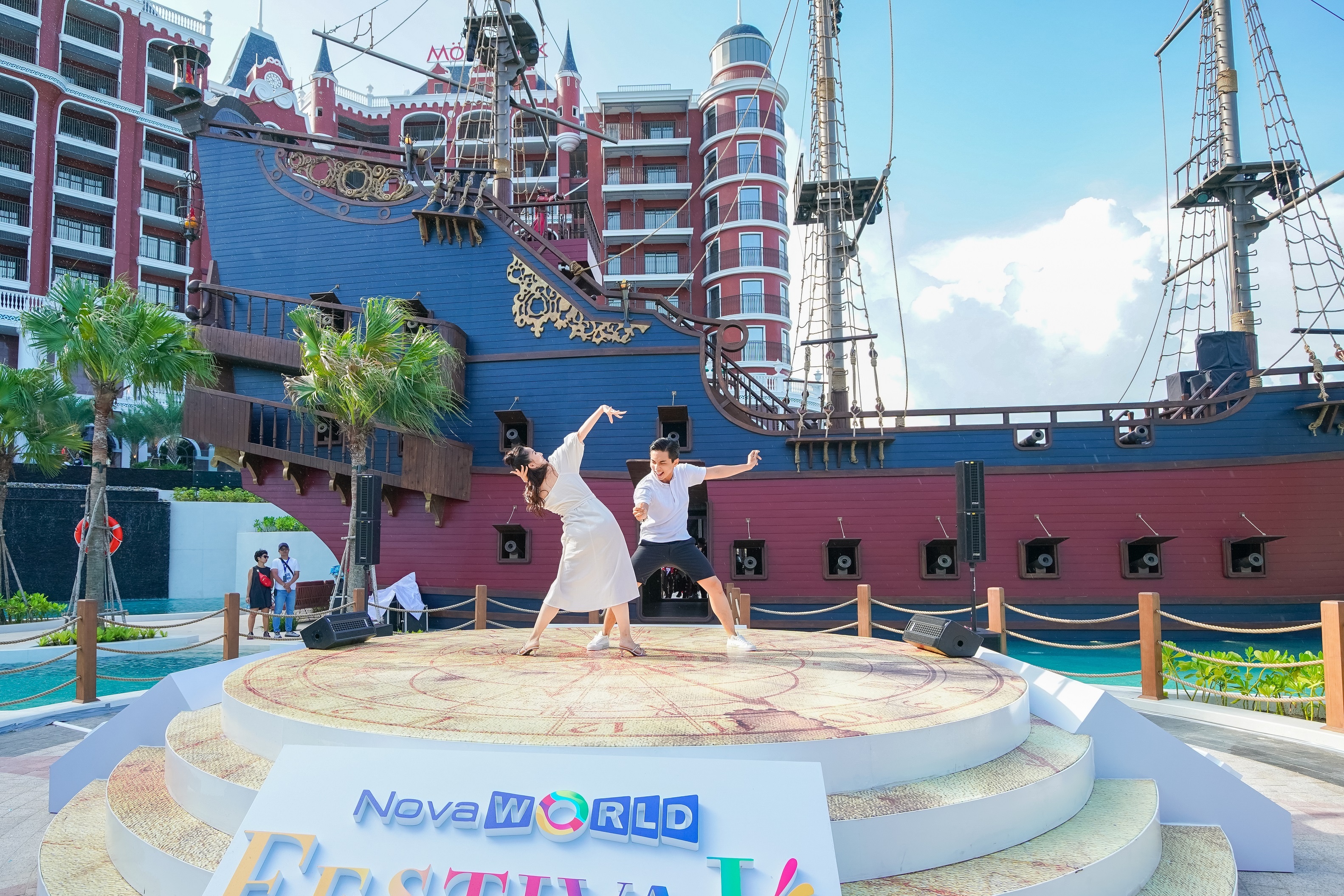 Khánh Thi, Phan Hiển ảnh 2 Khanh Thi, Phan Hien anh 2