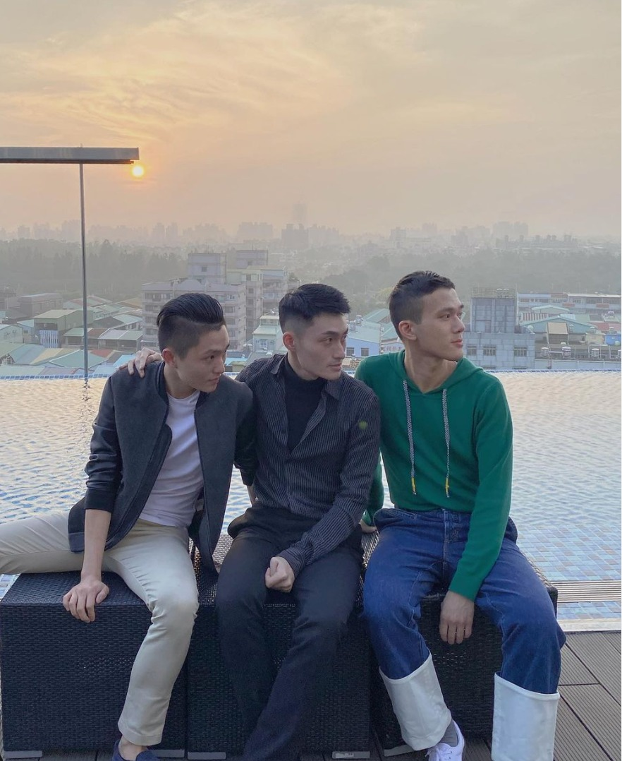 tìm kiếm 3 chàng trai ảnh 4 tim kiem 3 chang trai anh 4