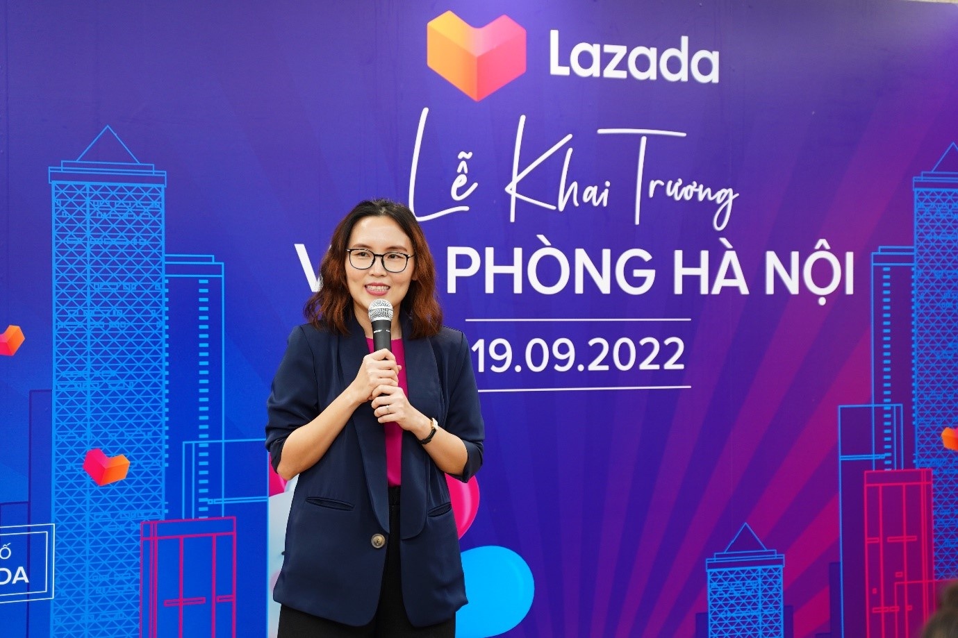 Lazada,  van phong moi anh 12
