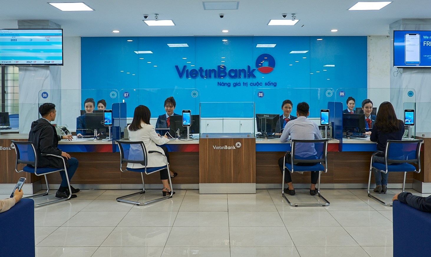 VietinBank 5 nam la 'Ngan hang dich vu ngoai hoi tot nhat Viet Nam' hinh anh
