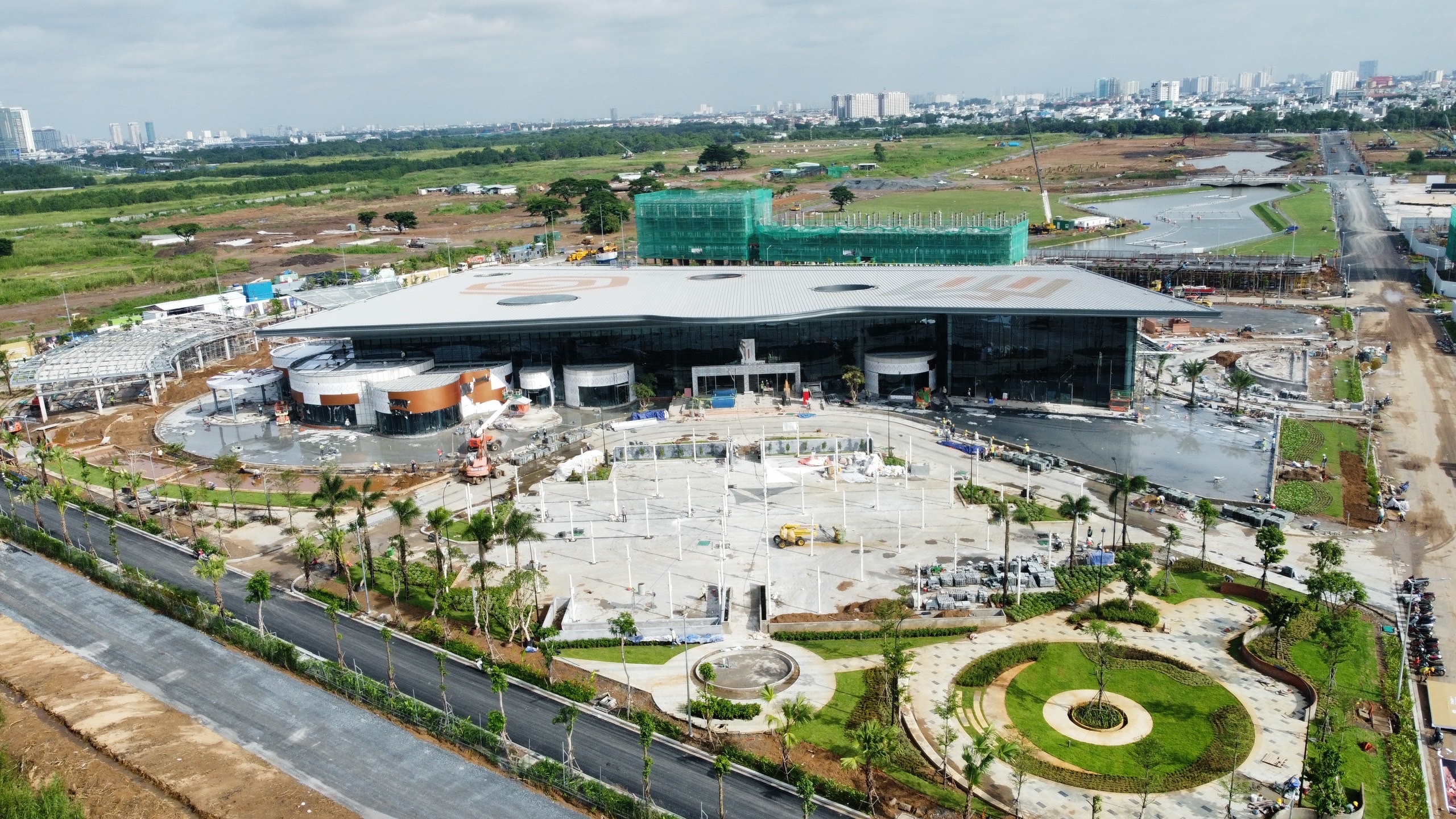 The Global City don nhung cu hich tang gia hinh anh