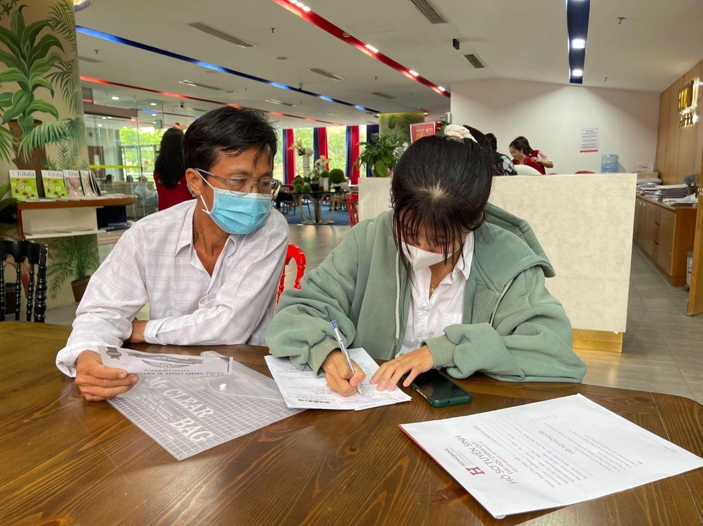 DH Quoc te Hong Bang anh 2