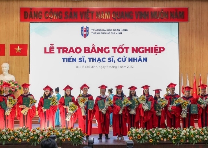 Dai hoc Ngan hang TP.HCM xet tuyen 300 chi tieu thac si hinh anh