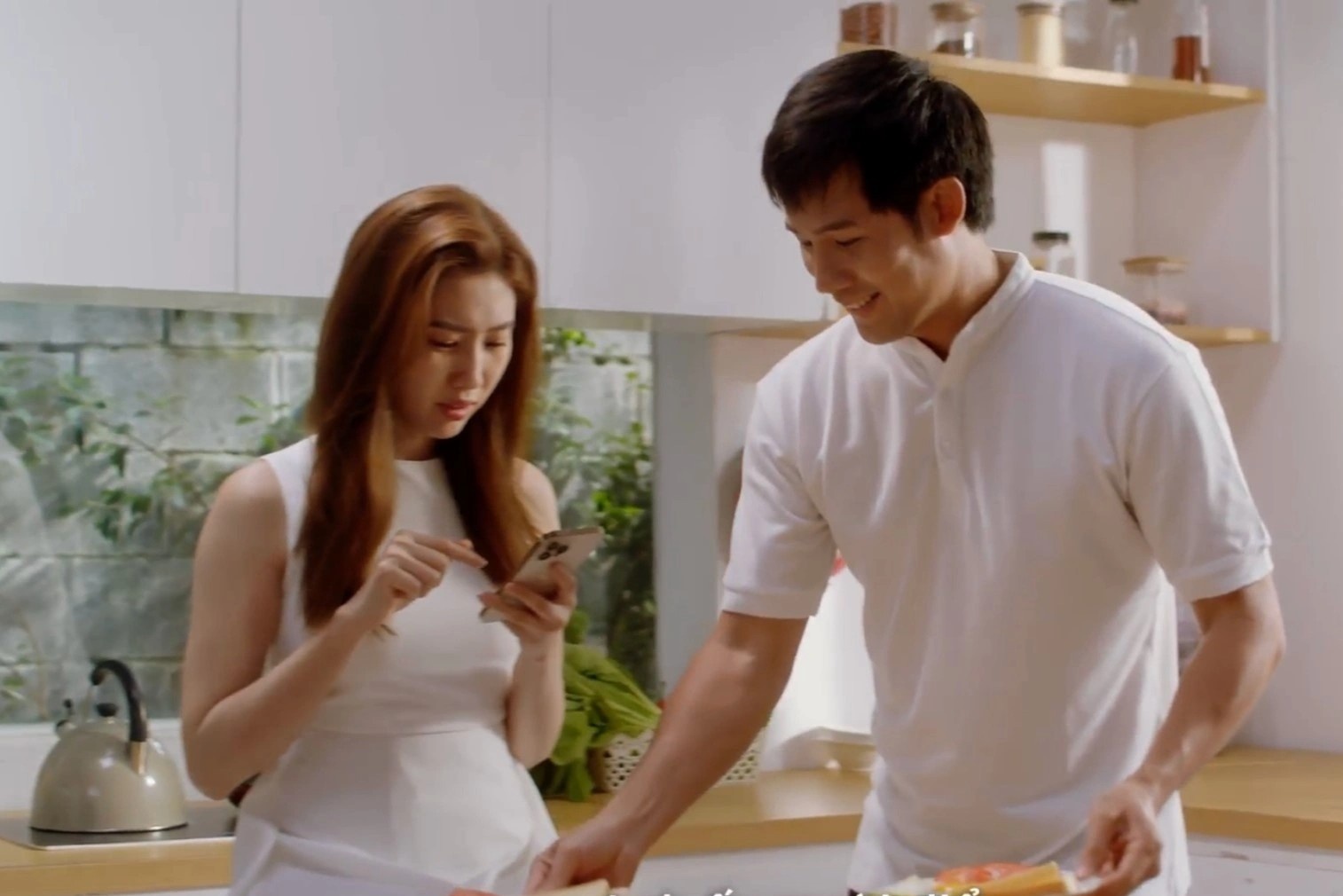 Thuy Ngan duoc khai sang phuong phap lam dep nho Thanh Thuc hinh anh