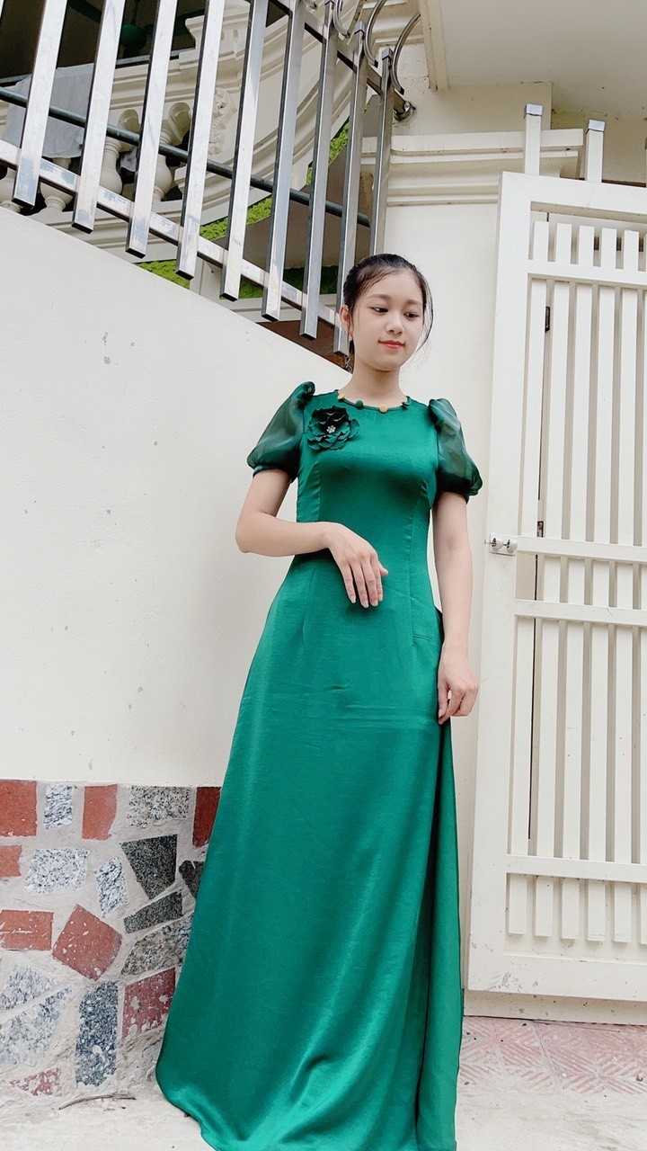 Ao dai Van Oanh anh 2
