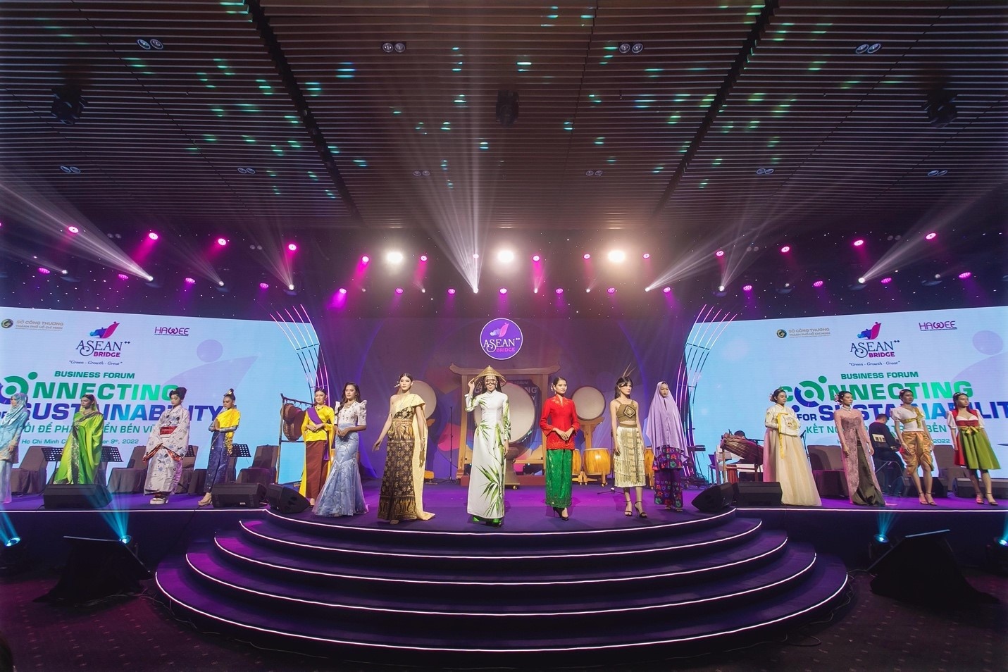 Thoi trang tai che anh 1