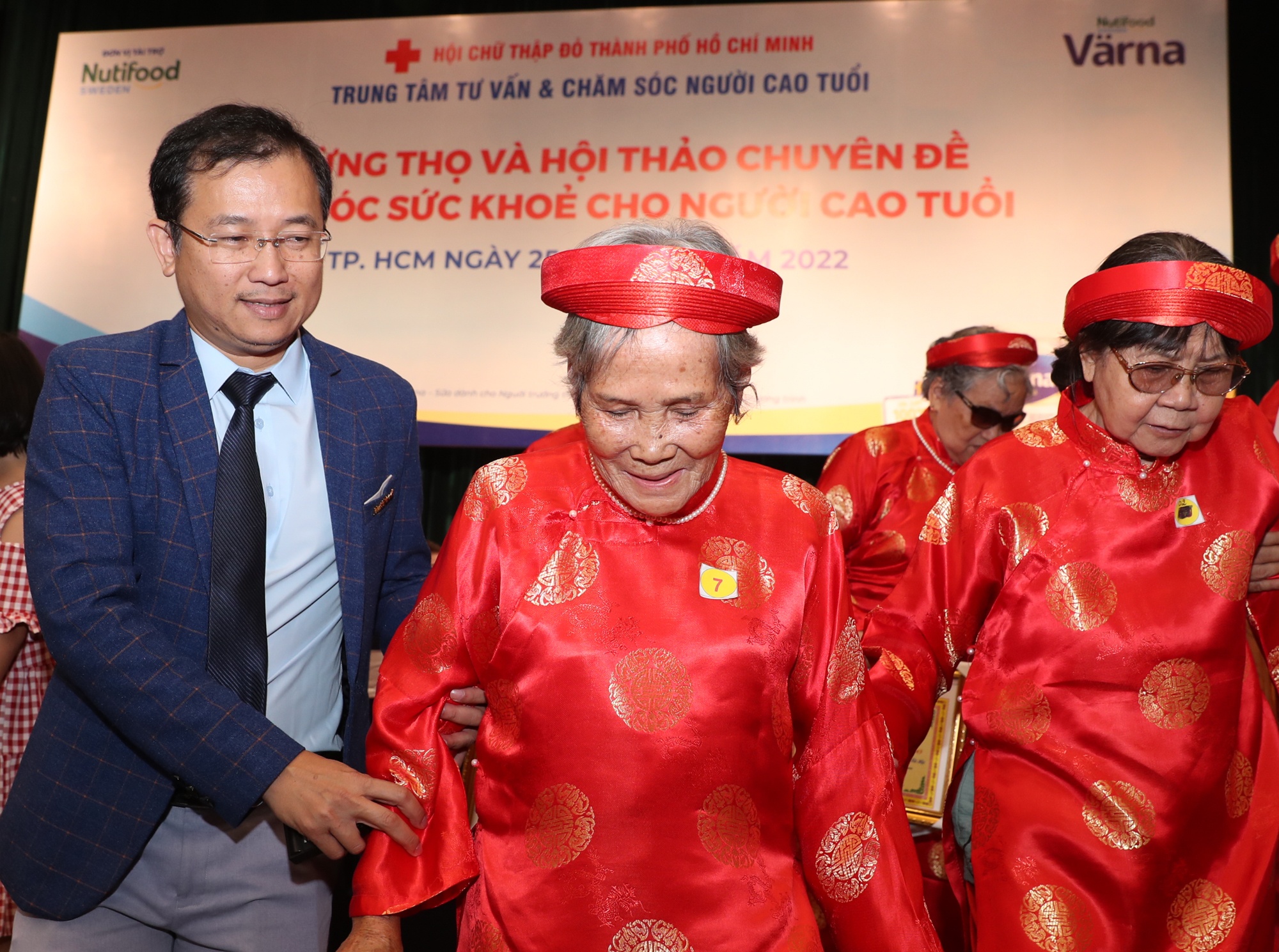 người cao tuổi ảnh 12 nguoi cao tuoi anh 12