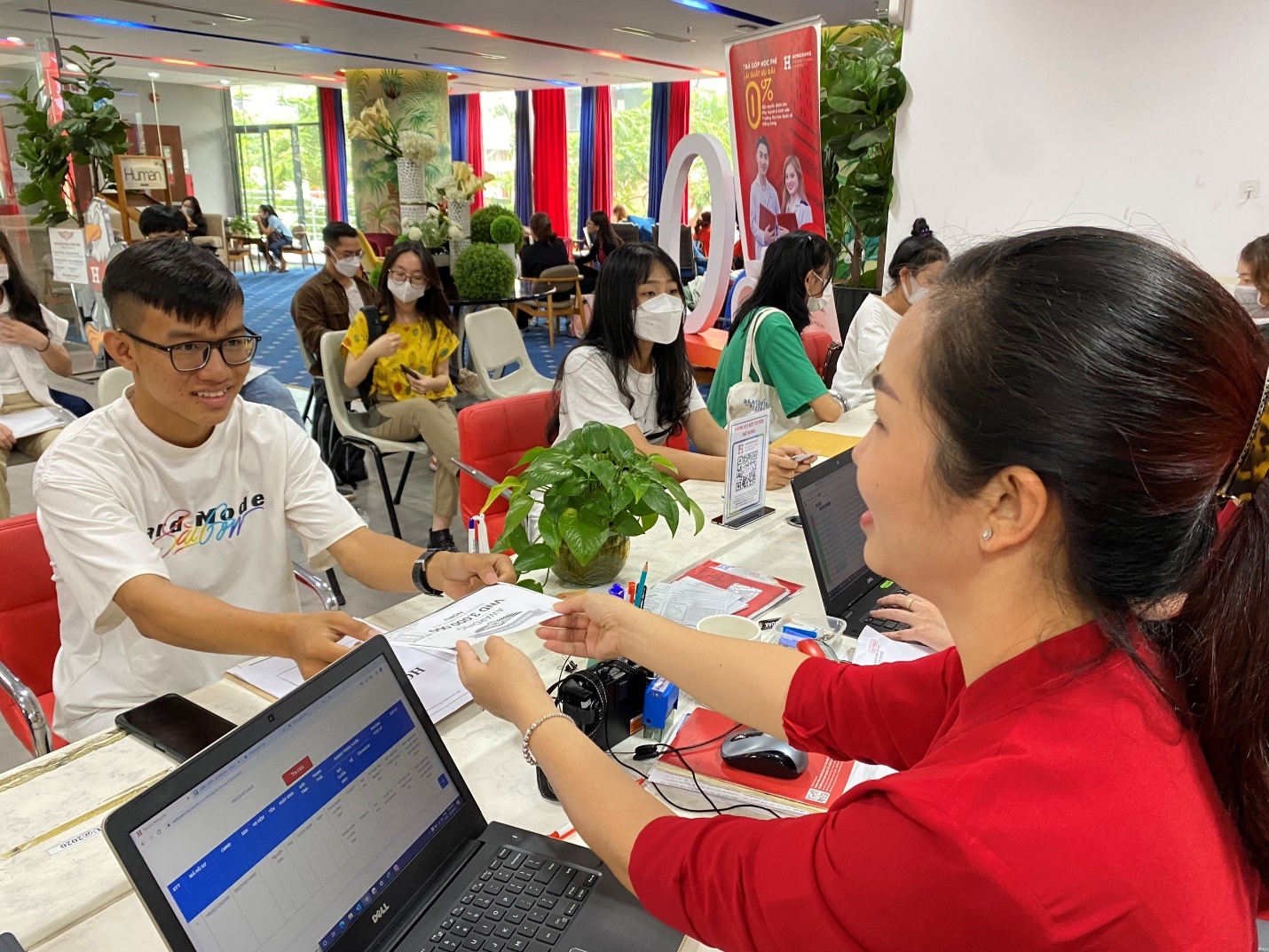 HIU,  hoc bong anh 2