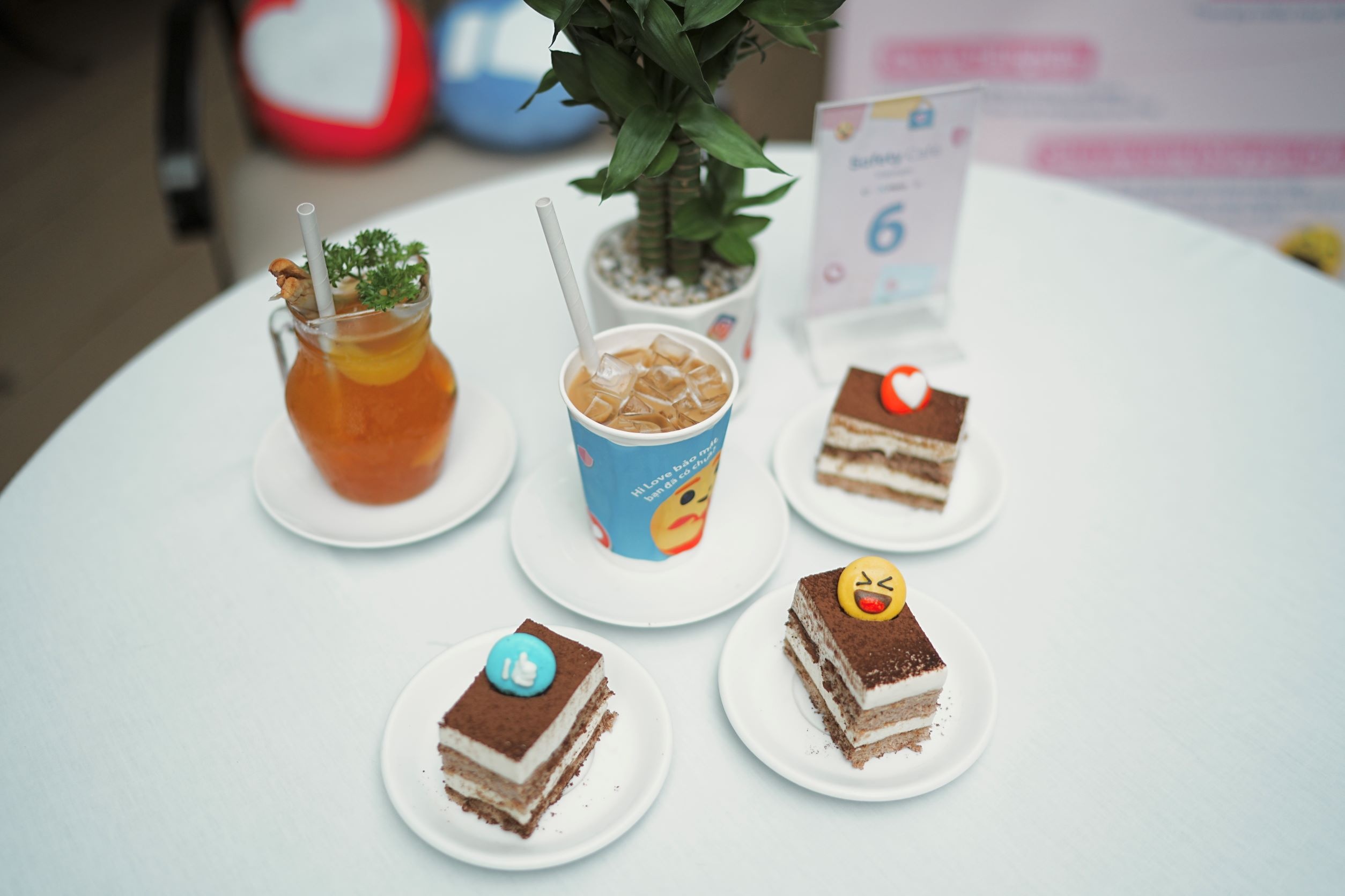 Open Space Cafe,  Safety Cafe Vietnam anh 1