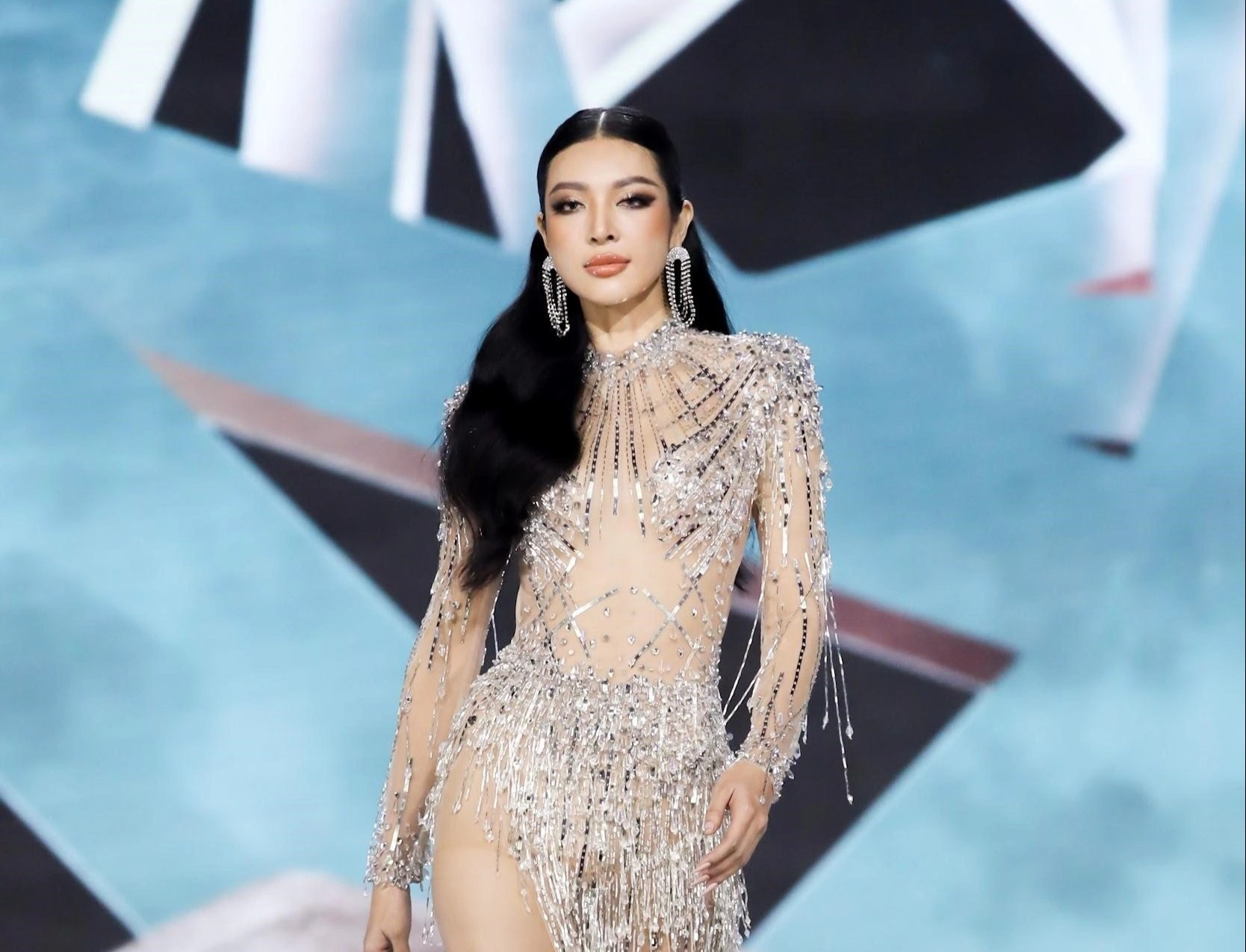 Man trinh dien da hoi cua top 50 chung khao Miss Grand Vietnam 2022 hinh anh