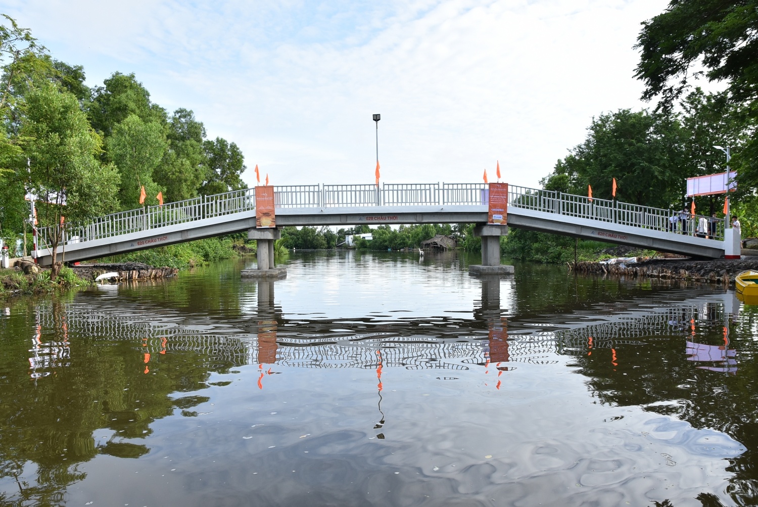 Quy Nam Phuong,  DatVietVAC Group Holdings anh 3