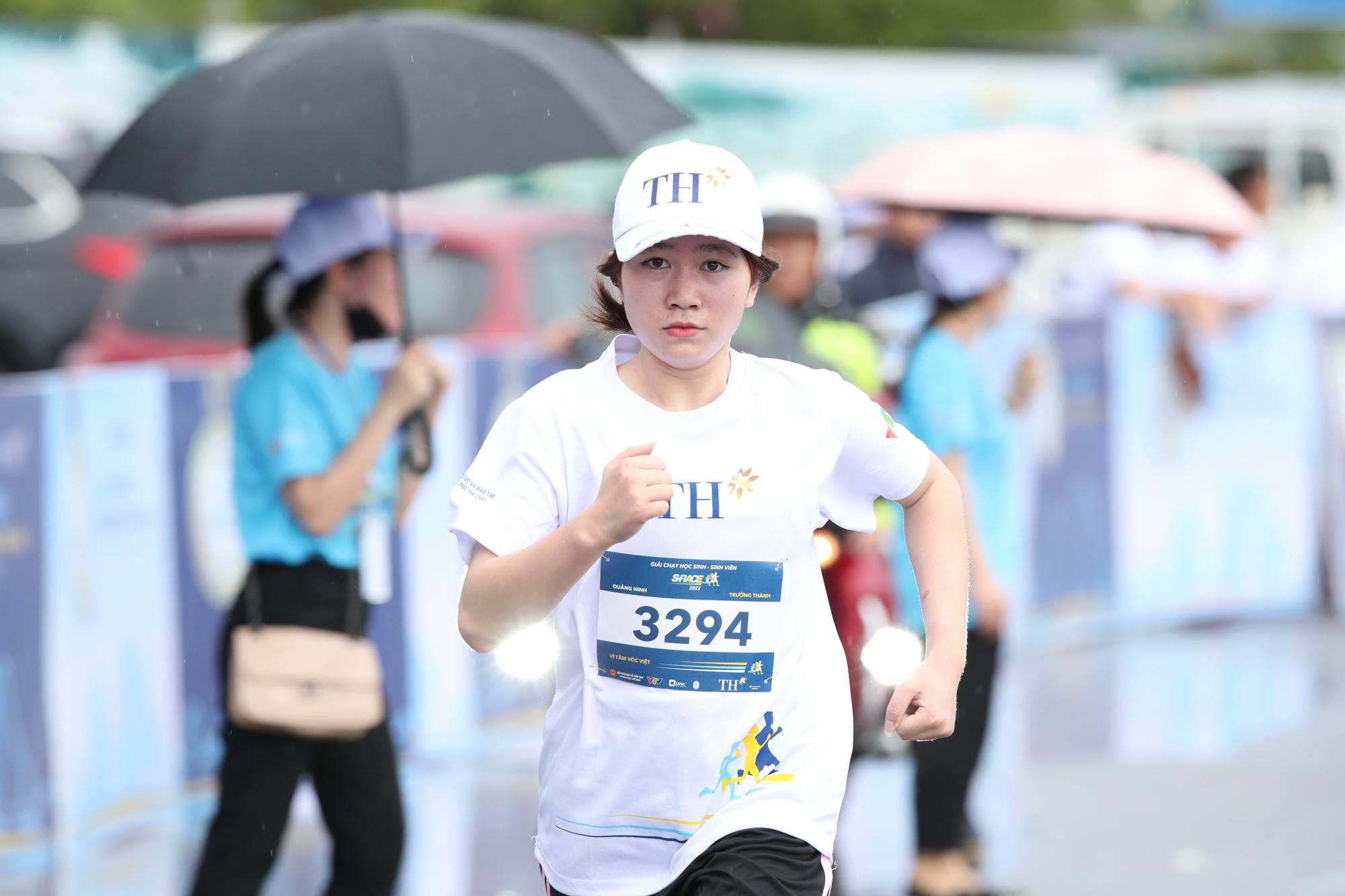 Quan quan S-Race Quang Ninh tai dinh nghia 'truong thanh' tu chay bo hinh anh