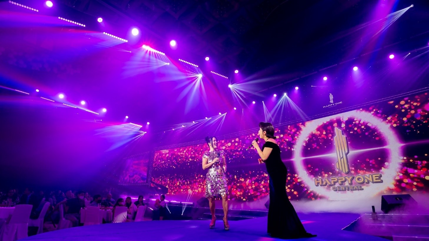 Happy One Central anh 2