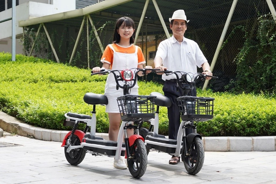 Gia xang bien dong, xu huong xe dien len ngoi hinh anh