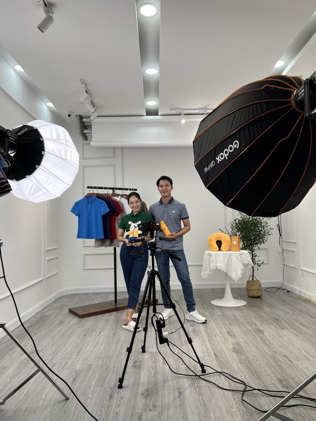 thuong mai dien tu,  Shopee anh 2