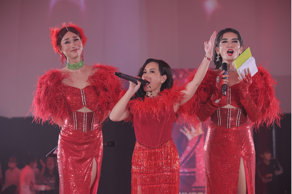 BB Tran,  Hai Trieu anh 3