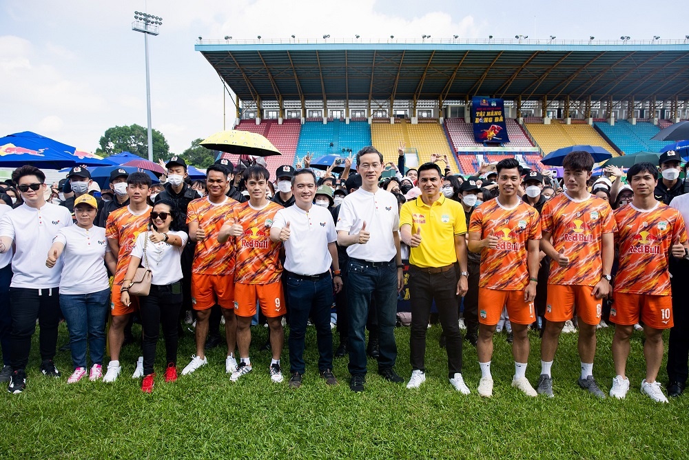 Xuan Truong, Van Toan va Van Thanh tiep nang luong vuot qua thu thach hinh anh