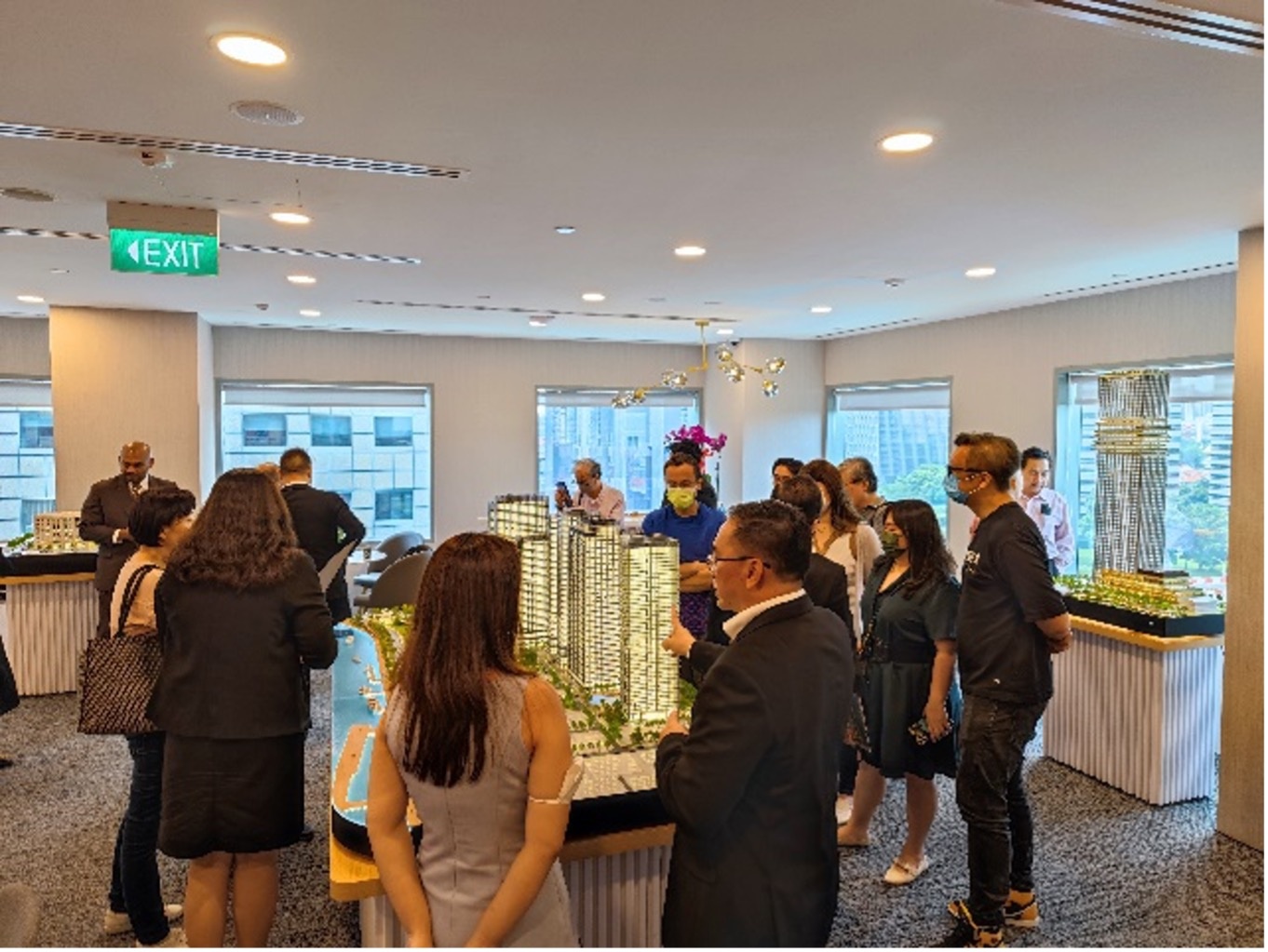 Truyen thong Singapore dua tin ve 2 du an can ho hang hieu Viet Nam hinh anh