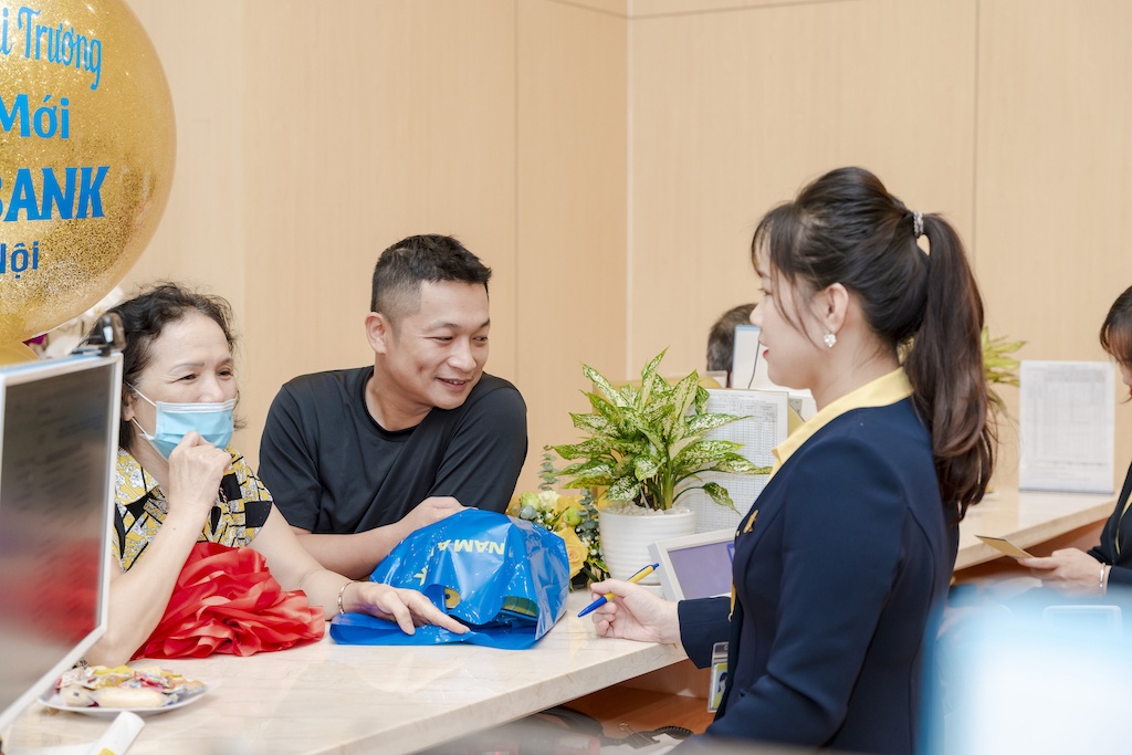 Nam A Bank Ha Noi anh 3