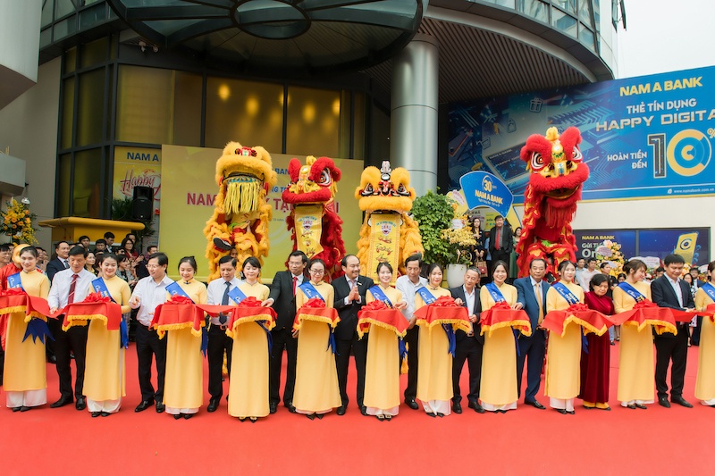 Nam A Bank Ha Noi anh 1