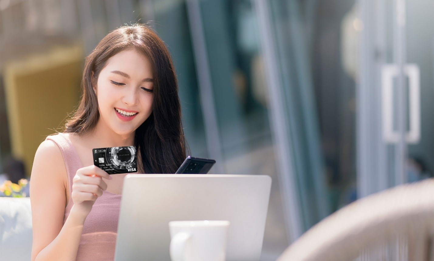 NCB uu dai khach hang nhan dip sinh nhat hinh anh