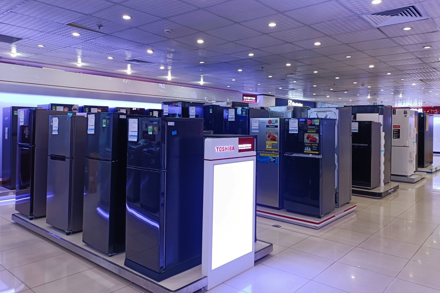 San pham dien may giup giai phong viec nha hinh anh